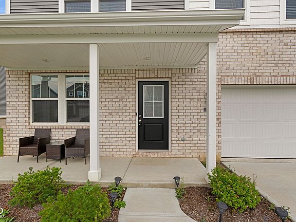 3rd image of 7423 Manor Lake Ln