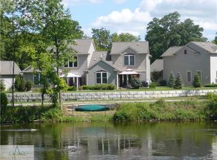 208 Rivers Edge Ln, Portland, MI 48875