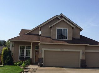 1404 Flintlock St, Silverton, OR 97381