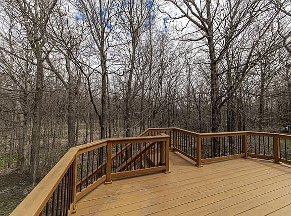 2nd image of 2850 Sun Valley Dr