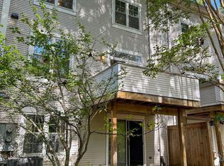 15 Crested Iris Ct, Montgomery Village, MD 20886