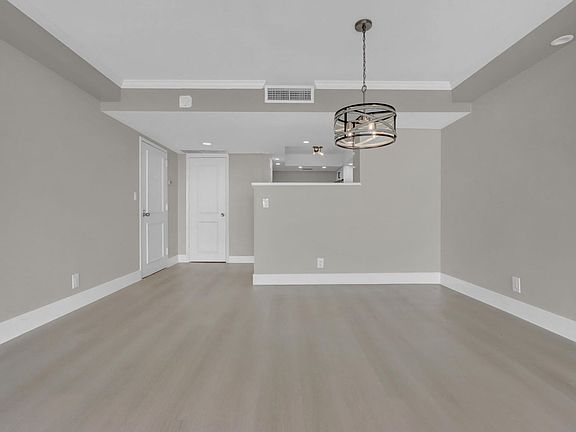 5th image of 2000 Presidential Way APT 1404