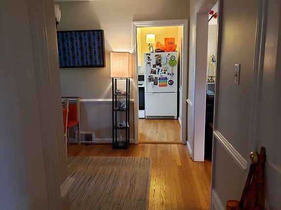 4th image of 4417 Stonewall Ave