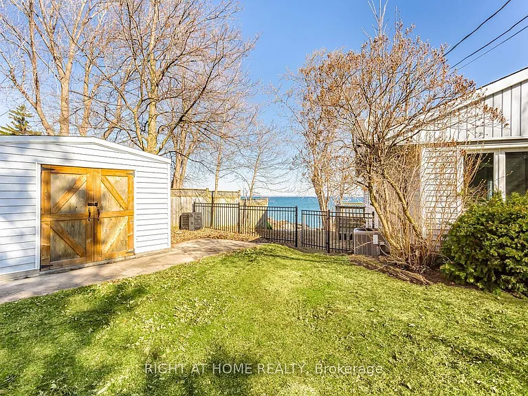 18 1/2 Lakeshore Dr — Photo 7