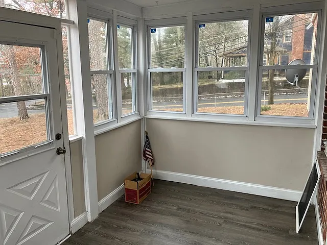 3 bed, 1.5 bath, 1116 sqft, $2,450 — Photo 2