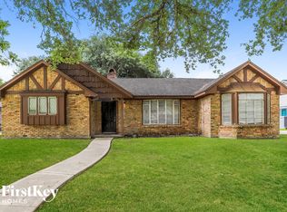 4908 Meadow Lark St, Dickinson, TX 77539