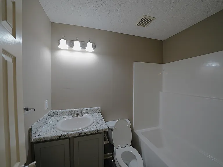 583 Center Point Rd #B — Photo 15