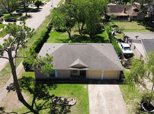 11403 Spring Grove Dr, Houston, TX 77099