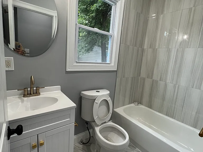 163 N 9th St #2 — Photo 6