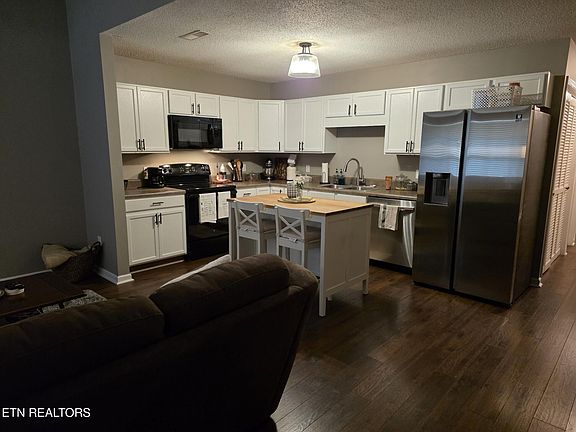 4th image of 236 Dalton Place Way