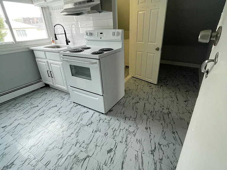 50 Parkhurst St #3L — Photo 5