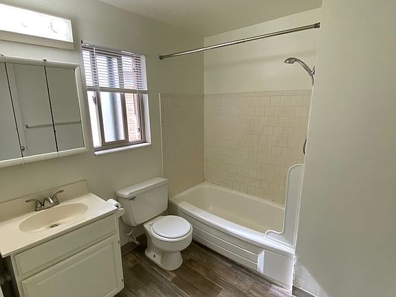 3rd image of 1121 E 500 S APT 21