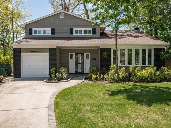 1282 Lednam Court, Merrick, NY 11566