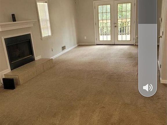 Open livingroom/dining room