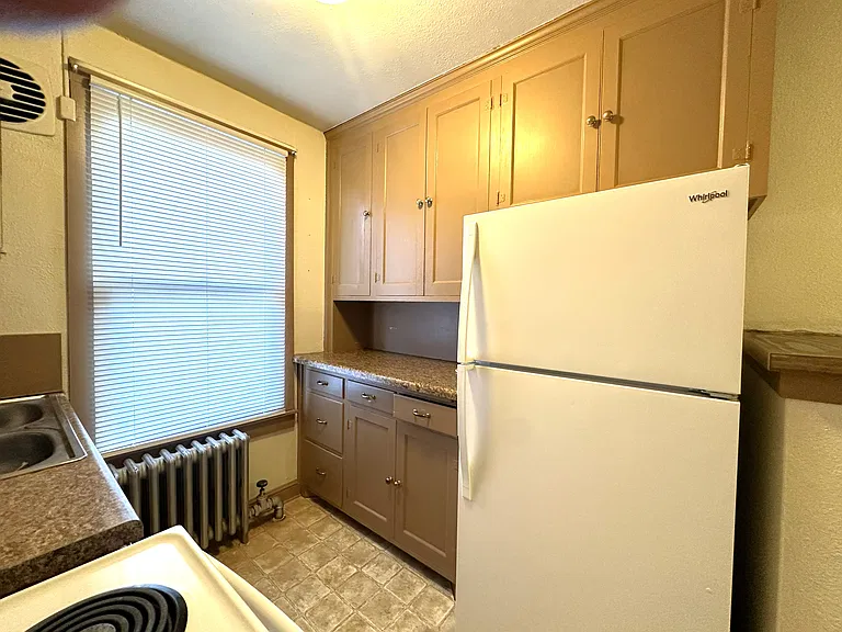 120 Main St N #4 — Photo 4