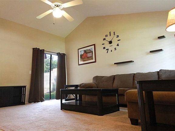 3rd image of 2792 Cactus Hill Pl