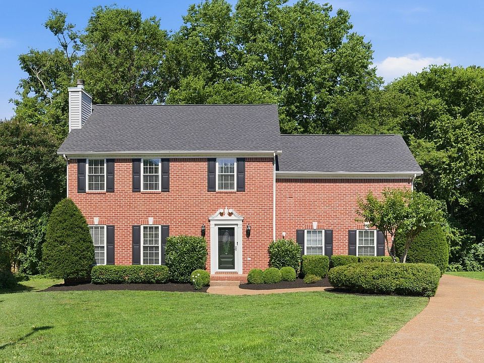 1st image of 808 W Benjamin Ct