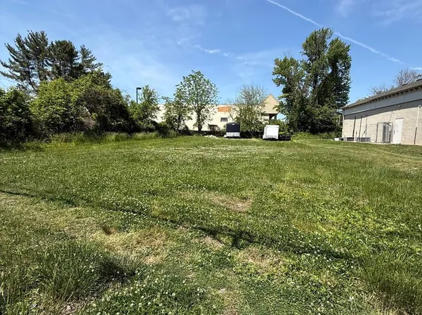 27 Almshouse Rd, Richboro, PA 18954