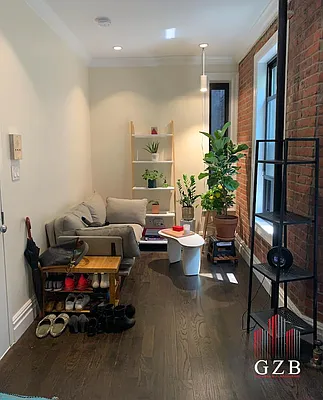 Rented by Avenues Real Estate | media 20