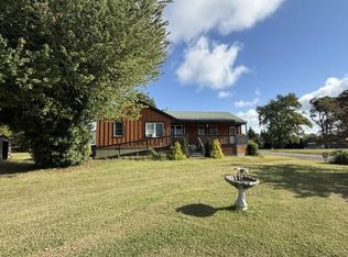 12067 County Line Rd, Keysville, VA 23947