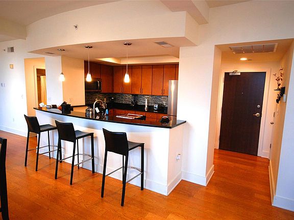 5th image of 314 N Broadway Ave #1207