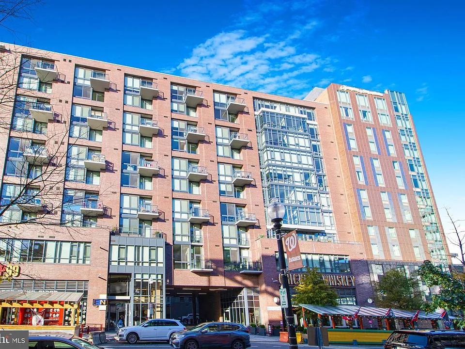 70 N St SE #416