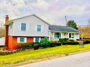 490 S Shawnee Rd, Maysville, KY 41056