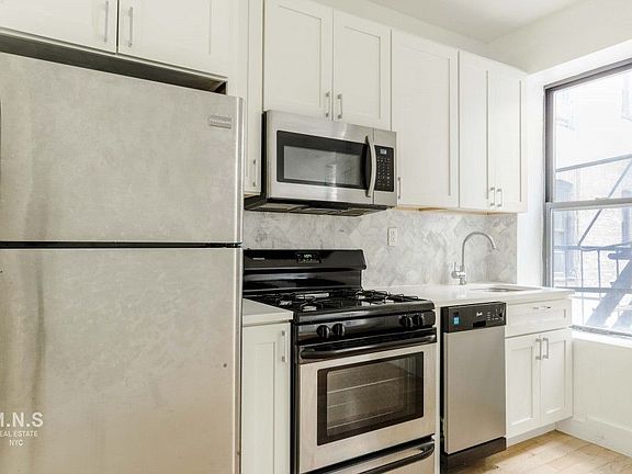 2nd image of 1236 Pacific St #3G1