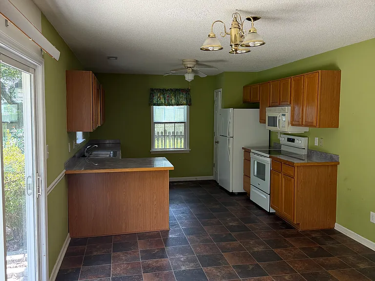 3601 Justin Ct — Photo 9