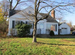 2 Grandview Ave, Cornwall On Hudson, NY 12520