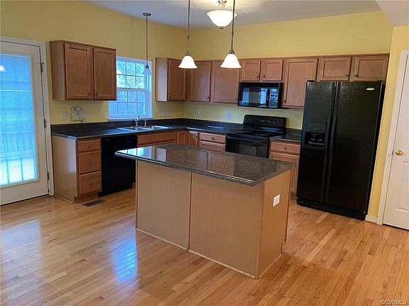 2nd image of 11360 Abbots Cross Ln
