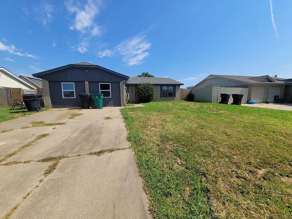 1109 SW 101st St