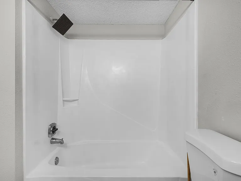136 Blue Point Way — Photo 23