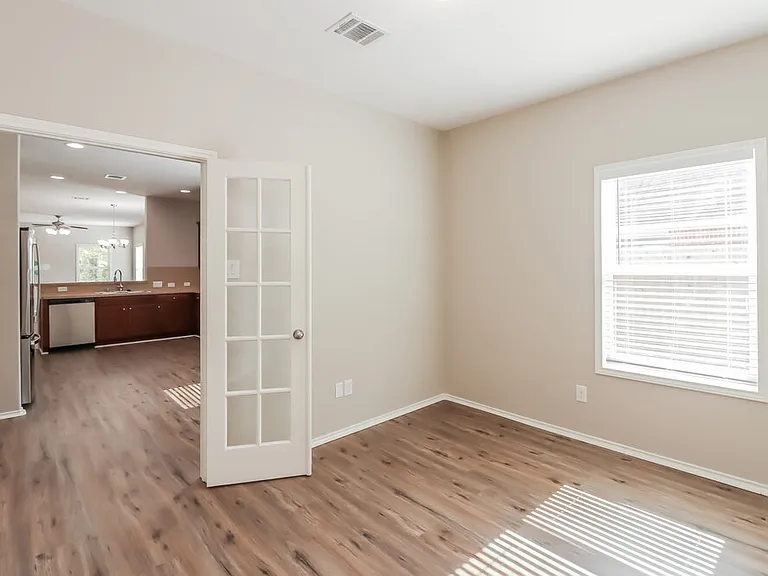 718 Neap Ct — Photo 8