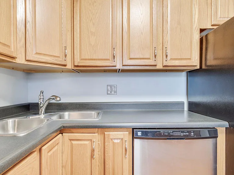9108 Eager Rd — Photo 5