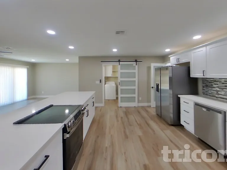 4820 W Hayward Ave — Photo 5
