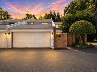 169 E Long Lake Rd, Bloomfield Hills, MI 48304