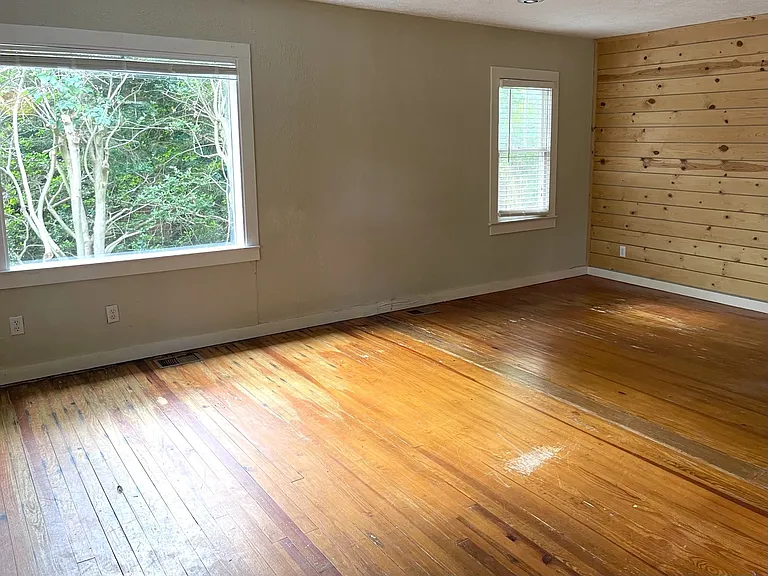 Lot's of natural light