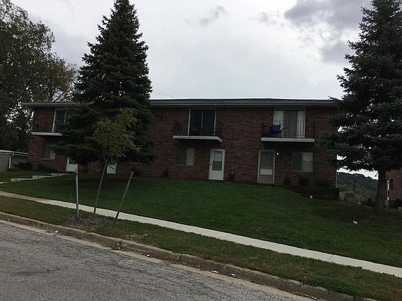 2nd image of 700 Edwards Ave
