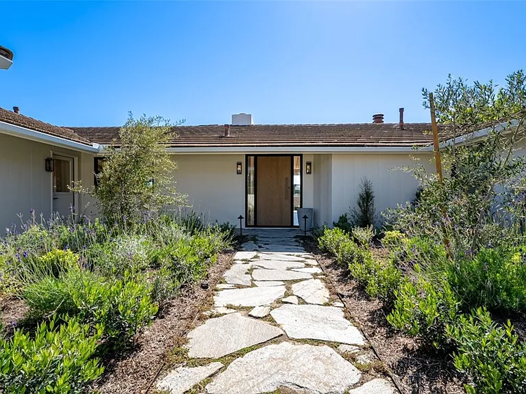 709 Emerald Bay — Photo 2