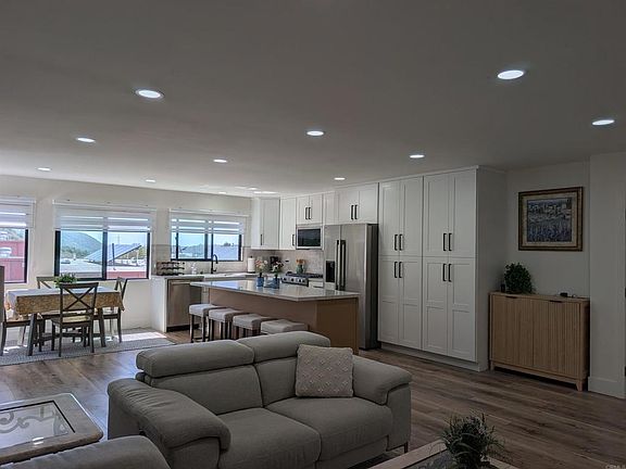 5th image of 2410 La Costa Ave