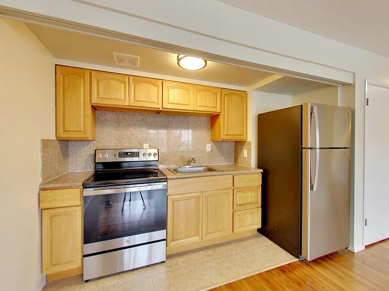 7630 Geary Blvd #204 — Photo 8