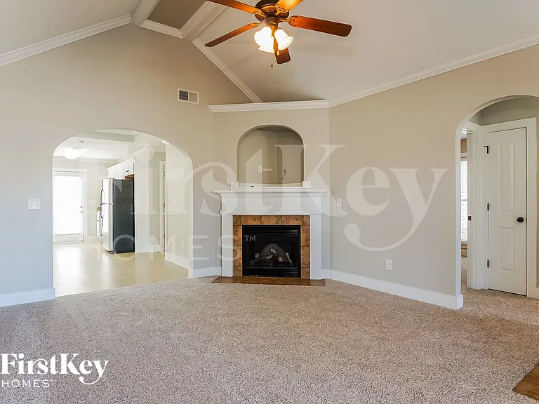 152 Moss Stone Ln — Photo 2