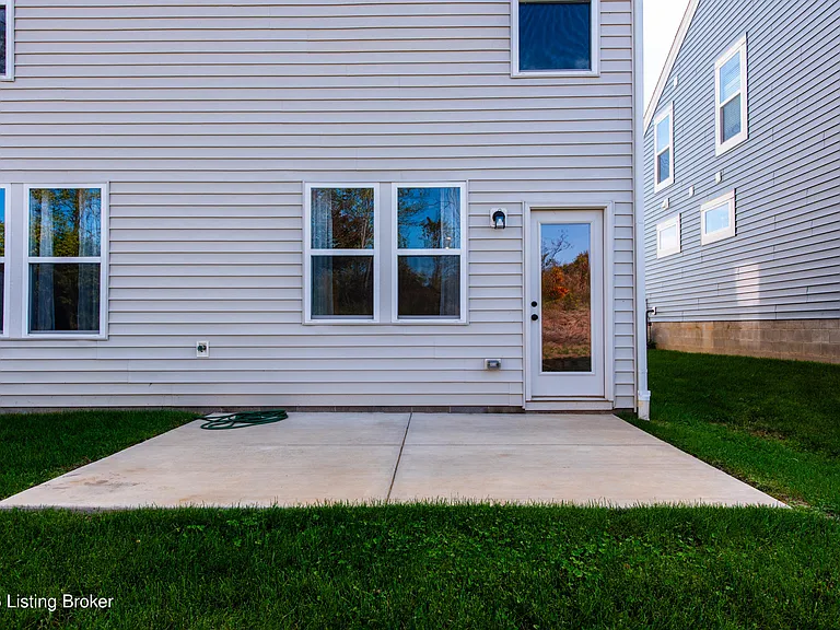 10029 Windcrest Farms Ln — Photo 49