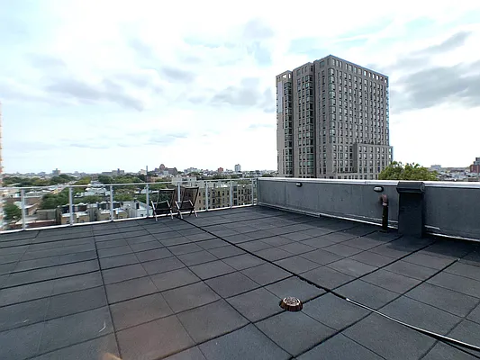 Rented by R New York | media 17