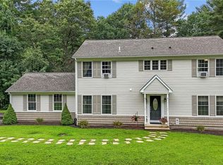 20 Pond View Ct, West Greenwich, RI 02817