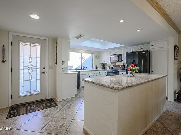 4th image of 394 Leisure World