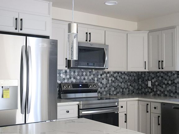 5th image of 10319 177th Ave NE