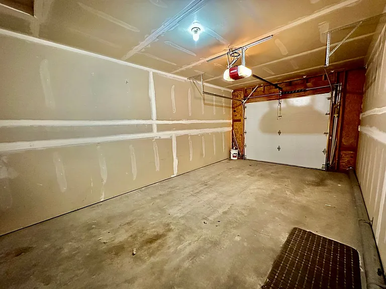 1204 N Brooklane St — Photo 31
