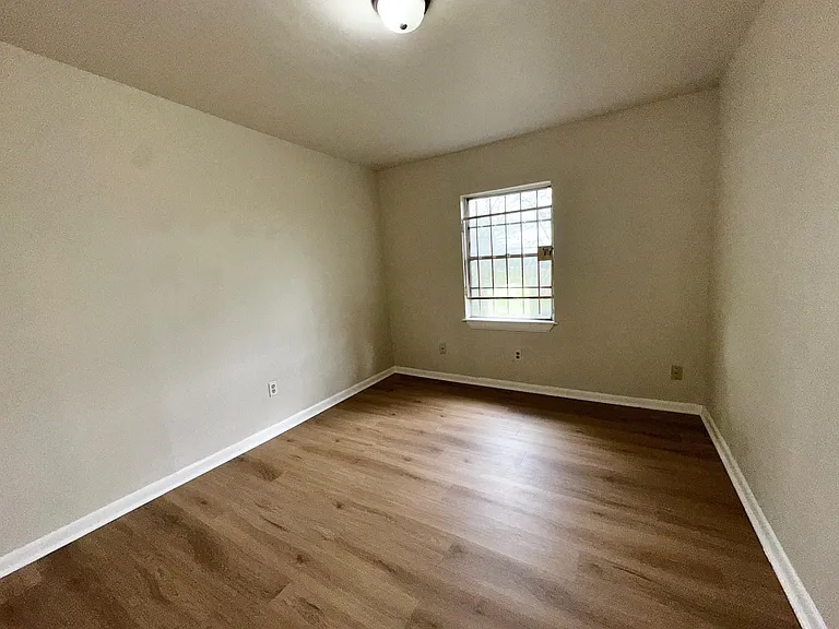 6023 Belarbor St — Photo 15